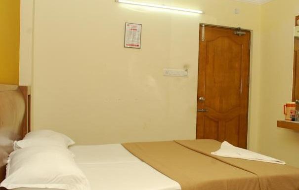 City Manor Hotel Madras Buitenkant foto